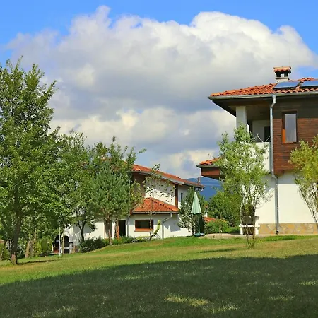 Sinjirite Complex Elena
