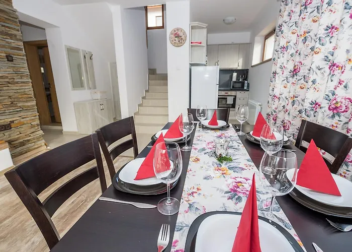 Sinjirite Complex אלנה